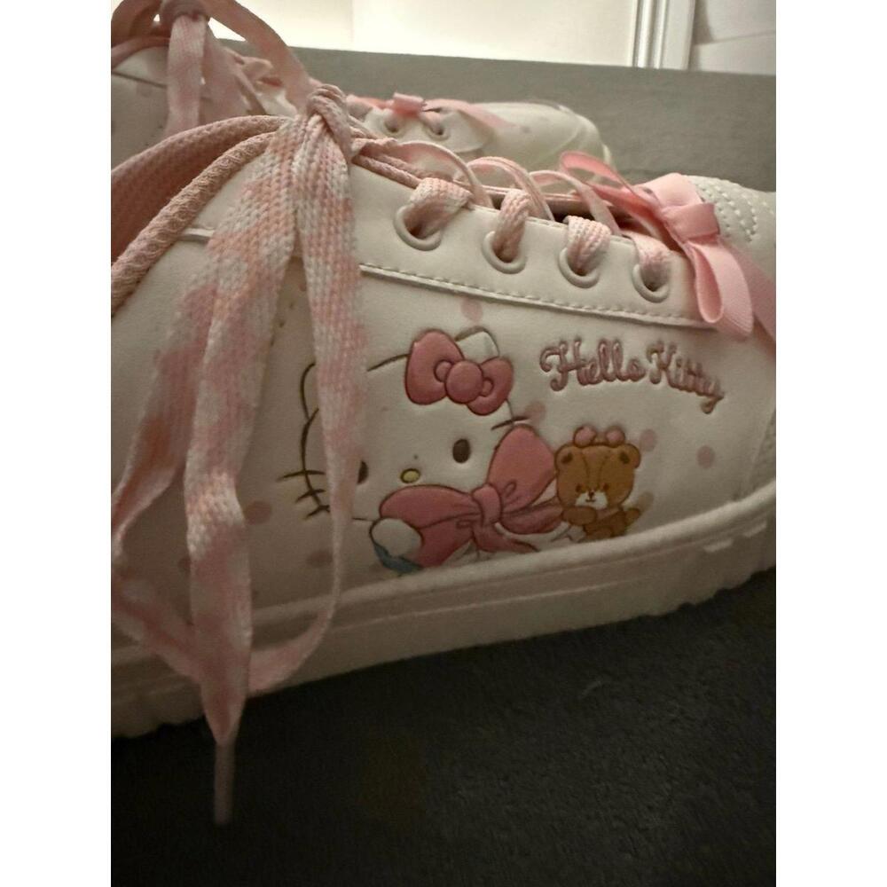 Hello Kitty Pink Platform Sneakers Women’s 11 Sanrio